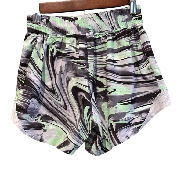 Lululemon Hotty Hot High-Rise Short Special Edition Paint Glide Warp Size 2 - Picture 6 of 13